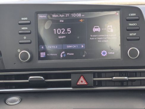 Used 2022 Hyundai Elantra SEL FWD image 17