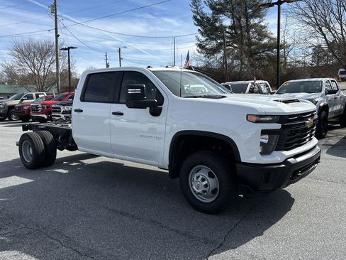 New 2026 Chevrolet Silverado 3500 W/T w/ WT Convenience Package image 2