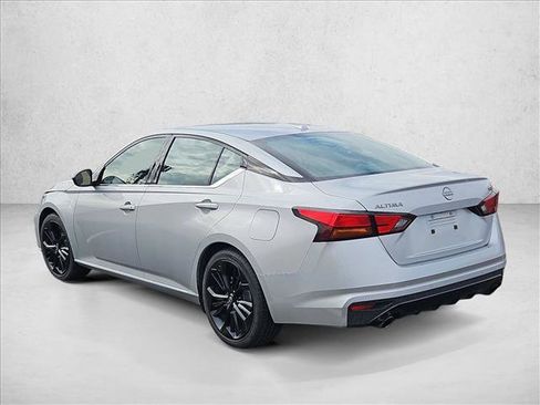 Used 2023 Nissan Altima 2.5 SR image 8