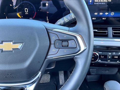 Used 2024 Chevrolet Trax LT w/ Driver Confidence Package FWD image 19