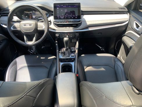 Used 2022 Jeep Compass Latitude w/ Sun and Sound Group AWD/4WD image 33