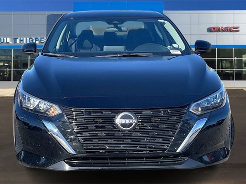 Used 2024 Nissan Sentra SV image 2