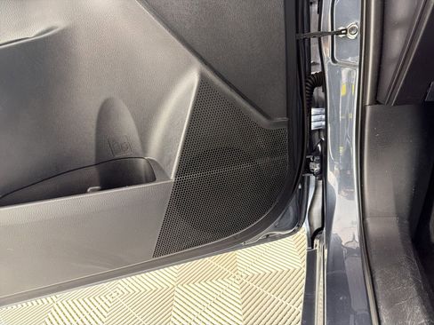 Used 2015 Toyota Corolla LE FWD image 23