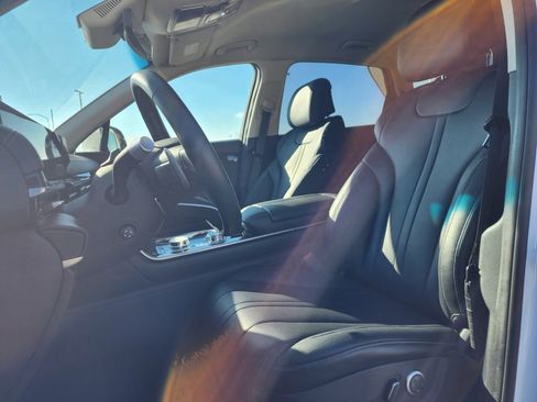 Used 2025 Genesis GV80 2.5T Standard image 10