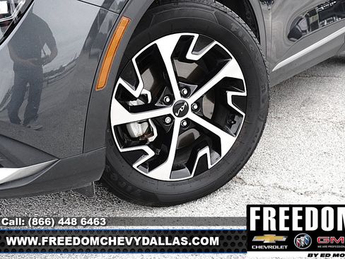 Used 2024 Kia Sportage EX FWD image 39
