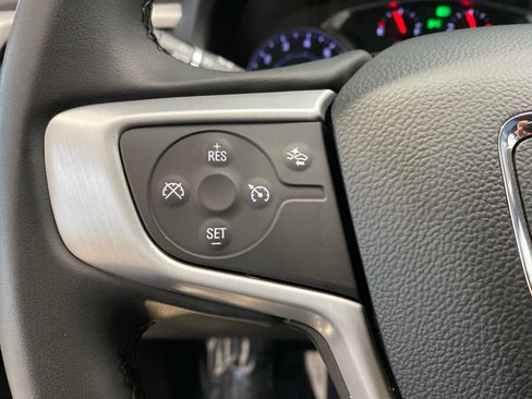 Used 2023 GMC Acadia SLT AWD/4WD image 24