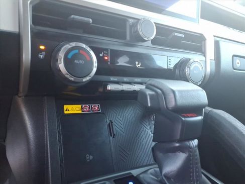 Used 2024 Toyota Tacoma TRD Sport image 17