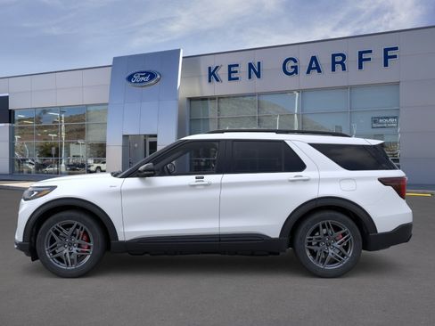 New 2026 Ford Explorer ST-Line w/ ST-Line Street Pack AWD/4WD image 3