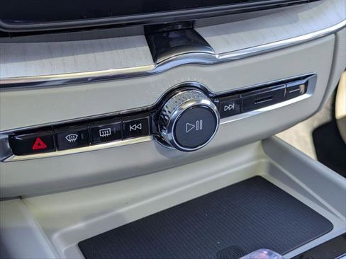 New 2026 Volvo XC60 T8 Ultra w/ Protection Package Premier image 8