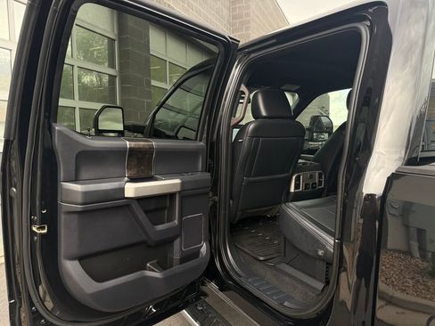 Used 2022 Ford F350 Lariat w/ Lariat Ultimate Package AWD/4WD image 33