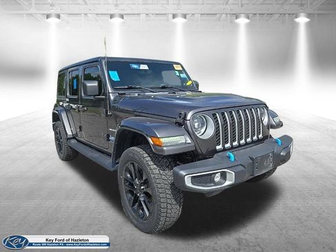 Used 2023 Jeep Wrangler Unlimited Sahara w/ Cold Weather Group AWD/4WD image 1
