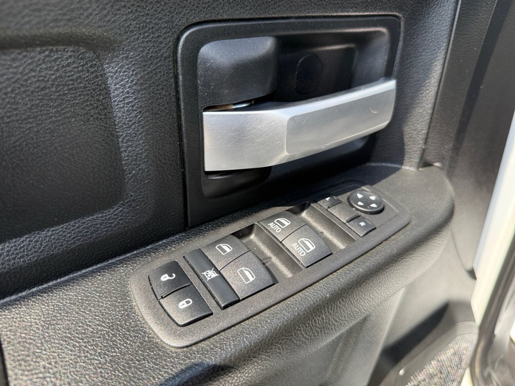 Used 2019 RAM 3500 Tradesman w/ Chrome Appearance Group AWD/4WD image 19