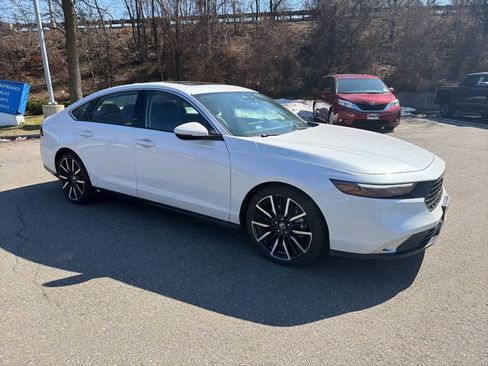 Used 2023 Honda Accord Touring image 23