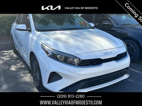 Used 2023 Kia Forte LXS FWD image 1