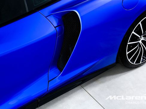 Used 2021 McLaren GT image 30