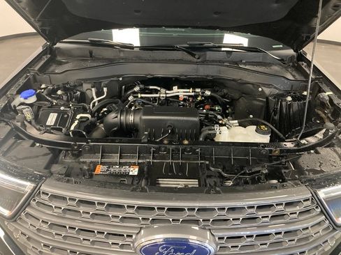 Used 2024 Ford Explorer XLT w/ Equipment Group 202A AWD/4WD image 16