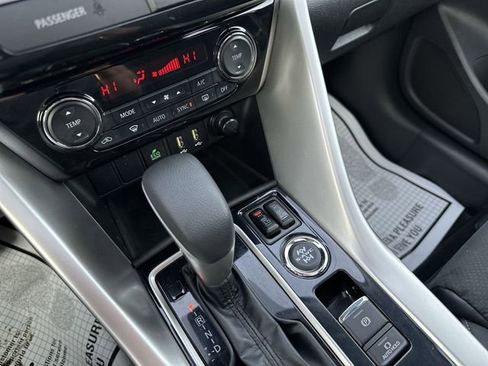 Used 2022 Mitsubishi Eclipse Cross SE image 19