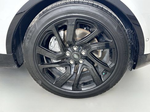 Used 2022 Land Rover Discovery S R-Dynamic AWD/4WD image 10