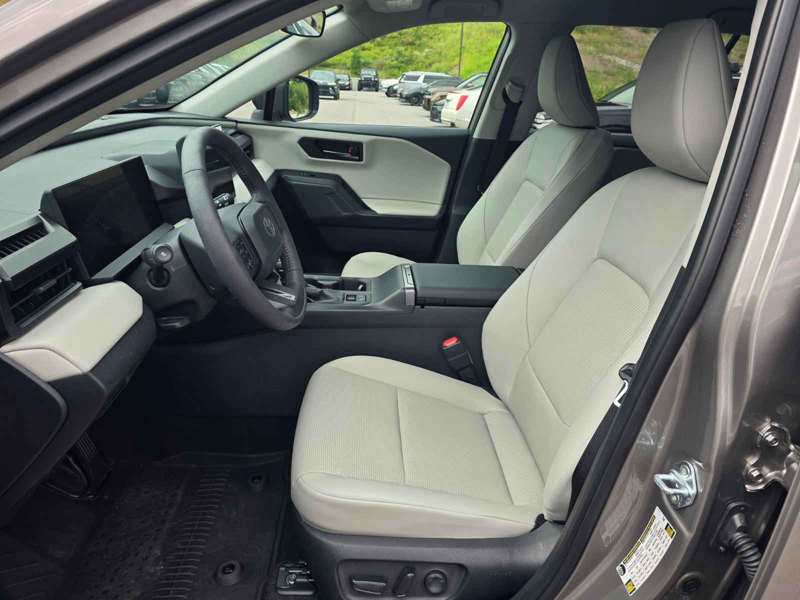 Used 2026 Toyota RAV4 XLE Premium w/ Weather Package AWD/4WD image 11
