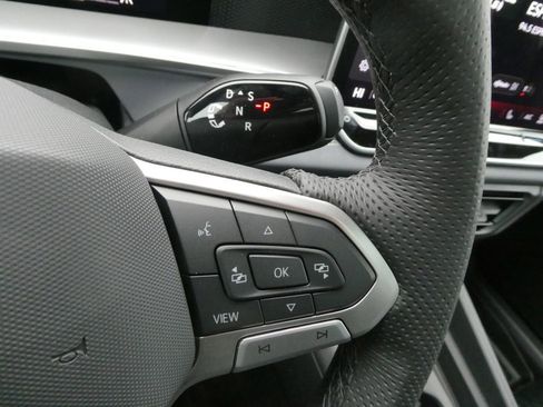 New 2026 Volkswagen Tiguan SE R-Line AWD/4WD image 34