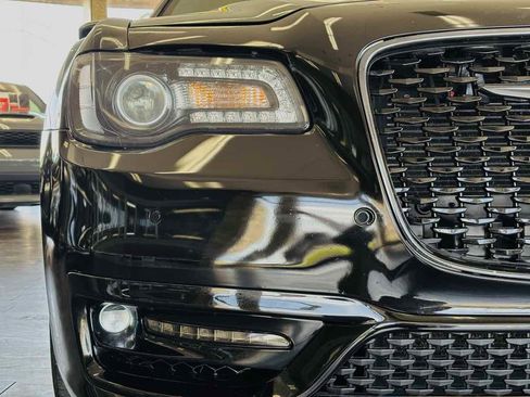 Used 2022 Chrysler 300 S RWD image 4