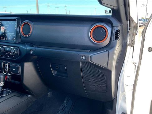 Used 2023 Jeep Gladiator Mojave image 23