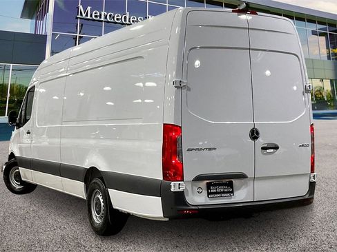 Used 2025 Mercedes-Benz Sprinter 2500 image 2