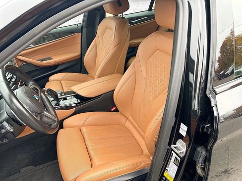 Used 2021 BMW 540i xDrive w/ M Sport Package image 22