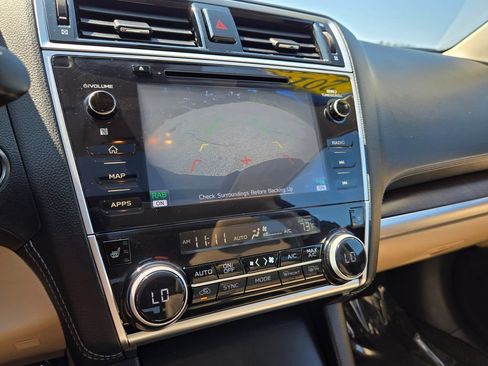 Used 2018 Subaru Outback 2.5i Limited AWD/4WD image 22