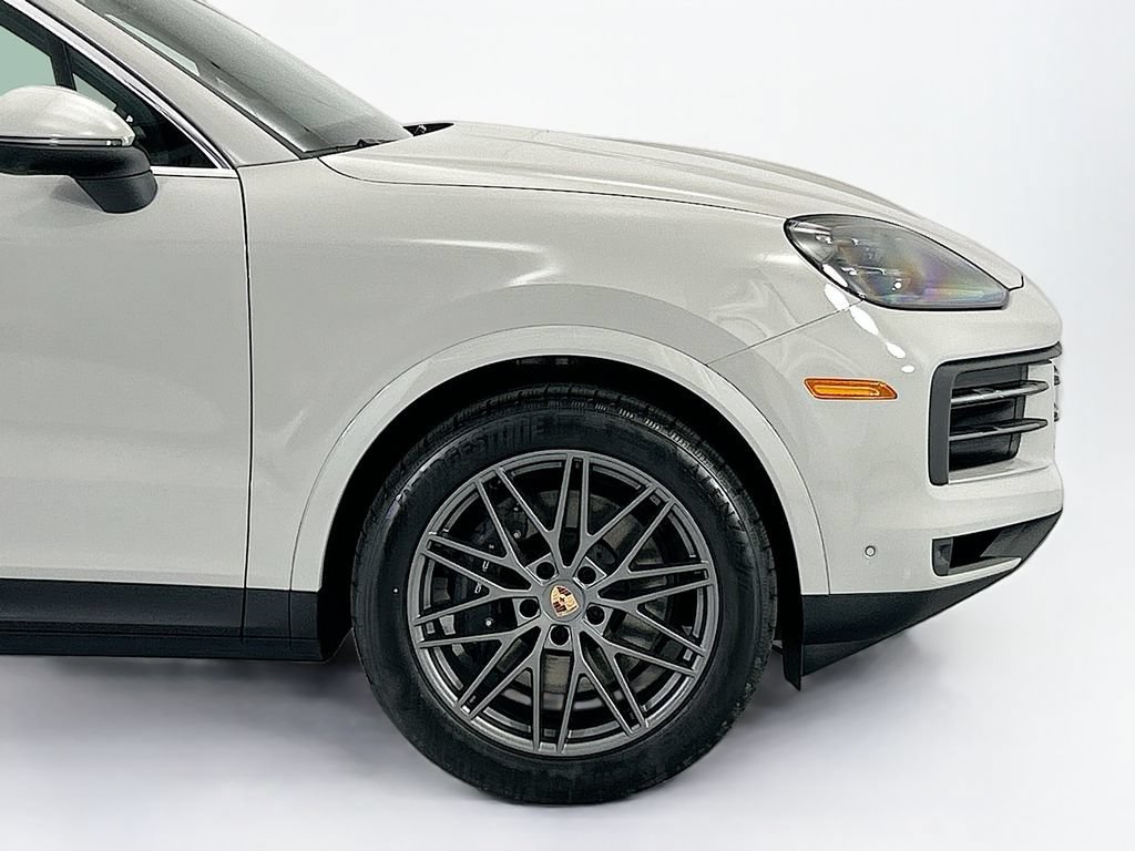 Used 2026 Porsche Cayenne AWD/4WD image 11
