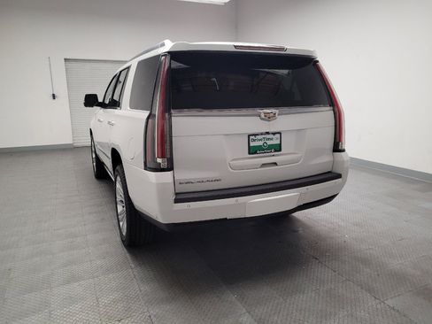 Used 2016 Cadillac Escalade Platinum image 6