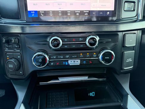 Used 2025 Ford F250 Lariat AWD/4WD image 34