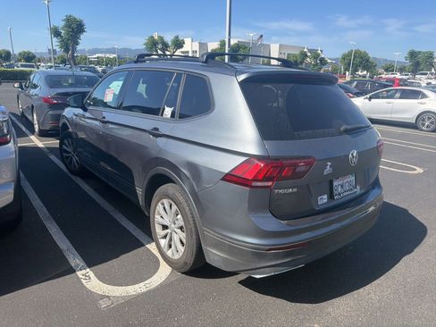 Used 2018 Volkswagen Tiguan S FWD image 5