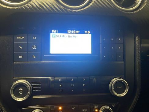 Used 2019 Ford Mustang Coupe RWD image 16