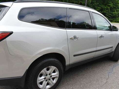 Used 2017 Chevrolet Traverse LS FWD image 54