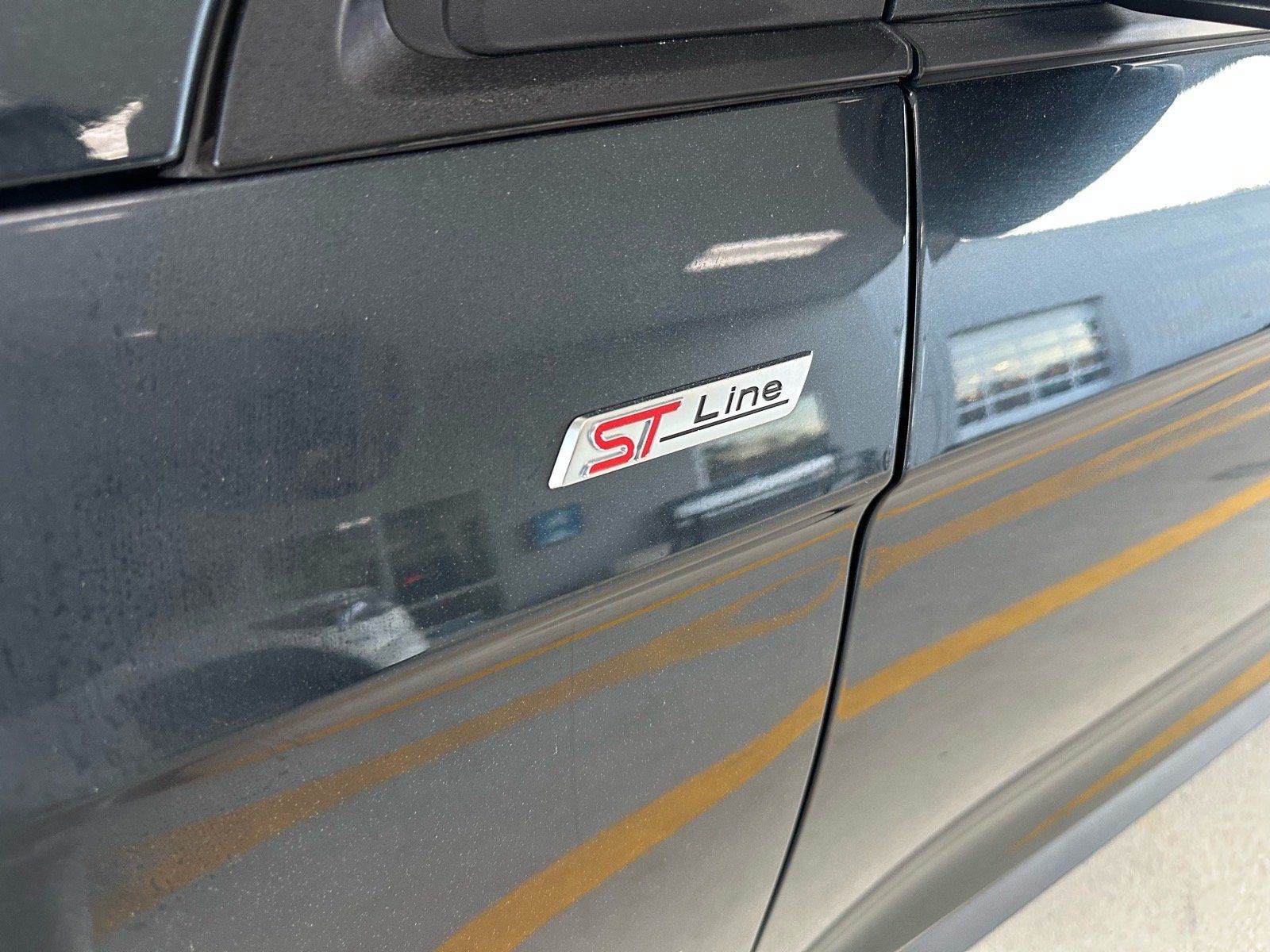 Certified 2024 Ford Edge ST-Line w/ Class II Trailer Tow Package AWD/4WD image 4