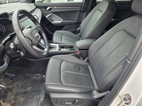 Used 2021 Audi Q3 2.0T Premium image 15