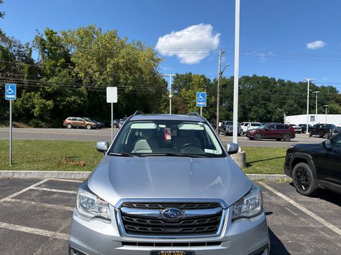 Used 2017 Subaru Forester 2.5i Premium w/ All-Weather Package AWD/4WD image 12