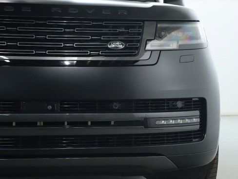 Used 2023 Land Rover Range Rover Long Wheelbase SE image 44