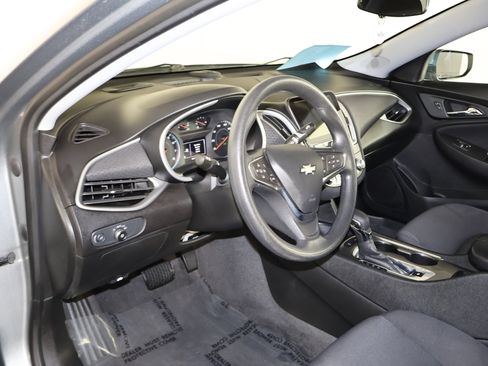 Used 2024 Chevrolet Malibu LT image 37