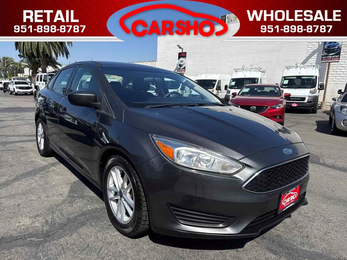 Used 2018 Ford Focus SE FWD image 1