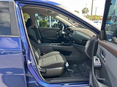 Certified 2023 Nissan Rogue SV image 41