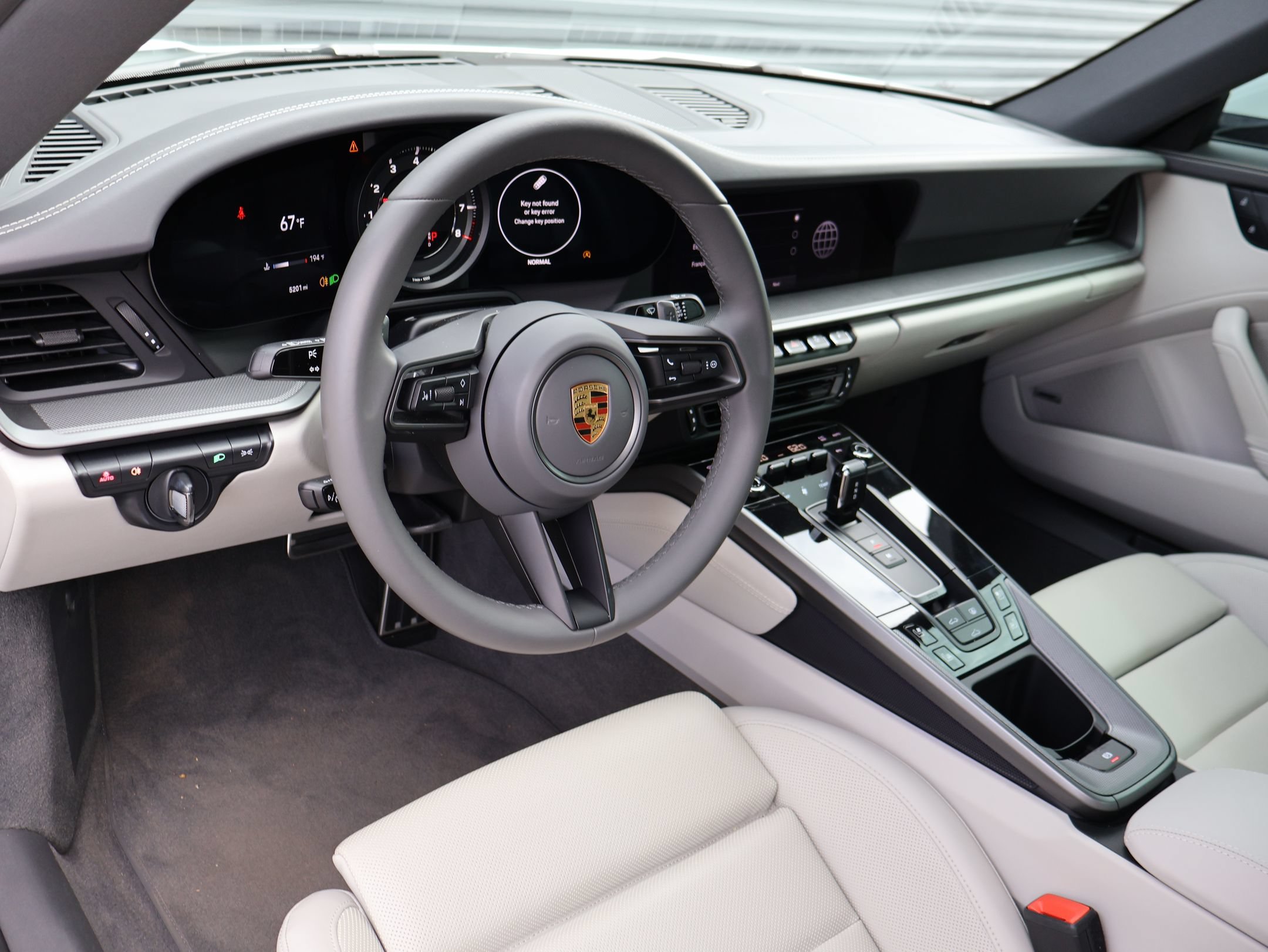 Used 2023 Porsche 911 Carrera RWD image 4