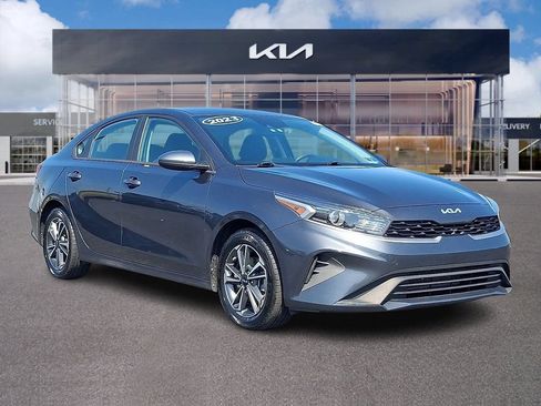 Certified 2023 Kia Forte LXS FWD image 1