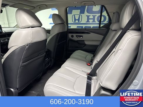 New 2025 Honda Pilot Touring image 17