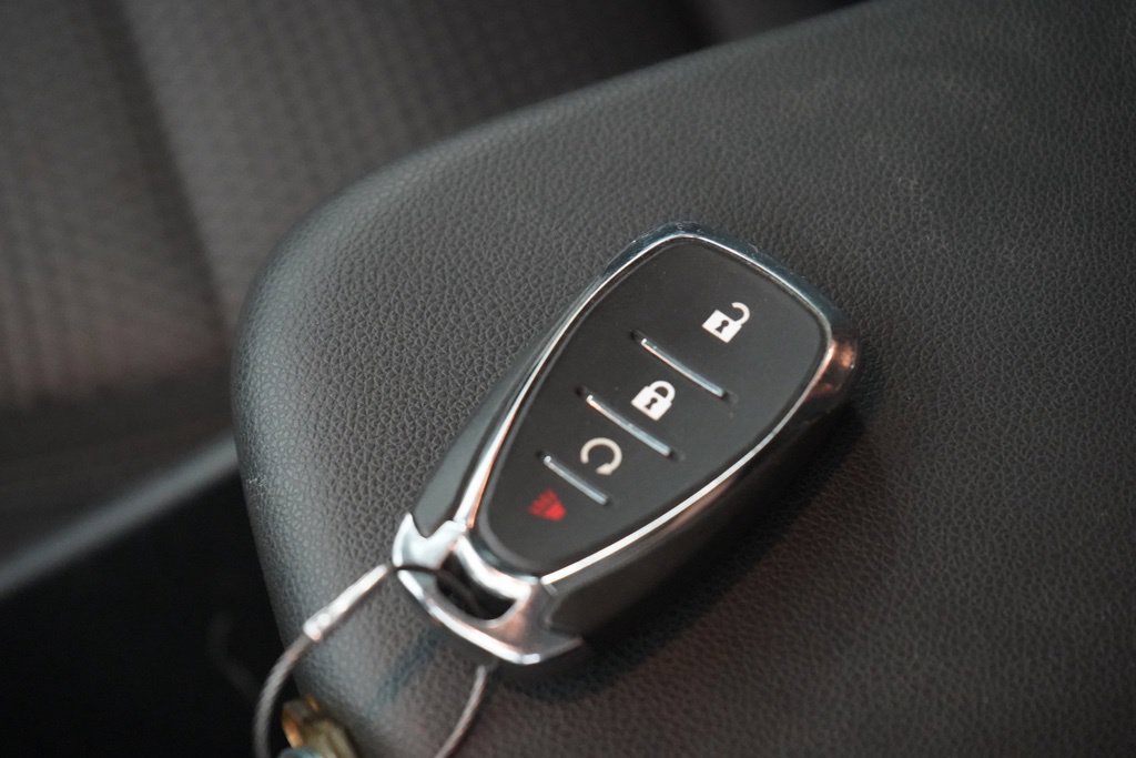 Used 2025 Chevrolet Trax LT FWD image 36