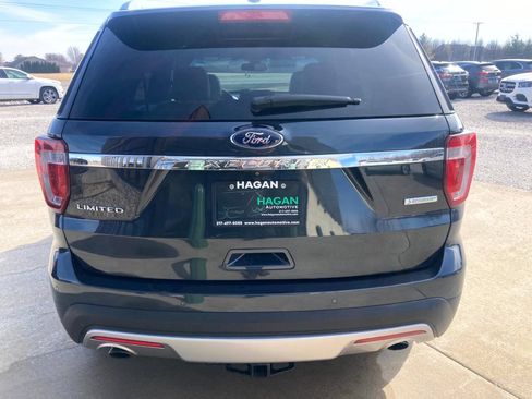 Used 2017 Ford Explorer Limited w/ Equipment Group 301A FWD image 10