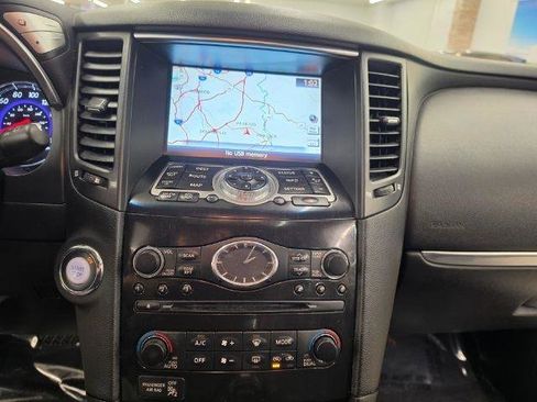 Used 2010 INFINITI FX35 AWD w/ Navigation Pkg image 18