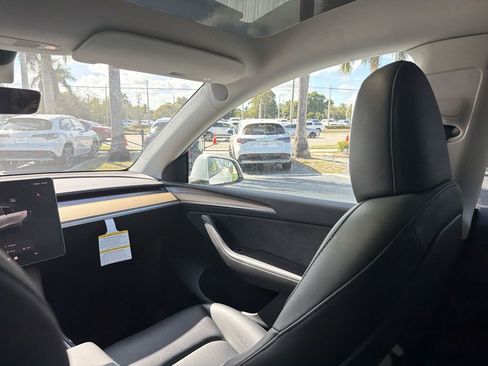 Used 2023 Tesla Model Y Long Range image 11