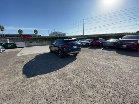 Used 2025 Chevrolet Trax LT image 15